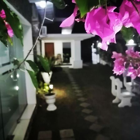 Anna Shanthi Villa Канди Екстериор снимка